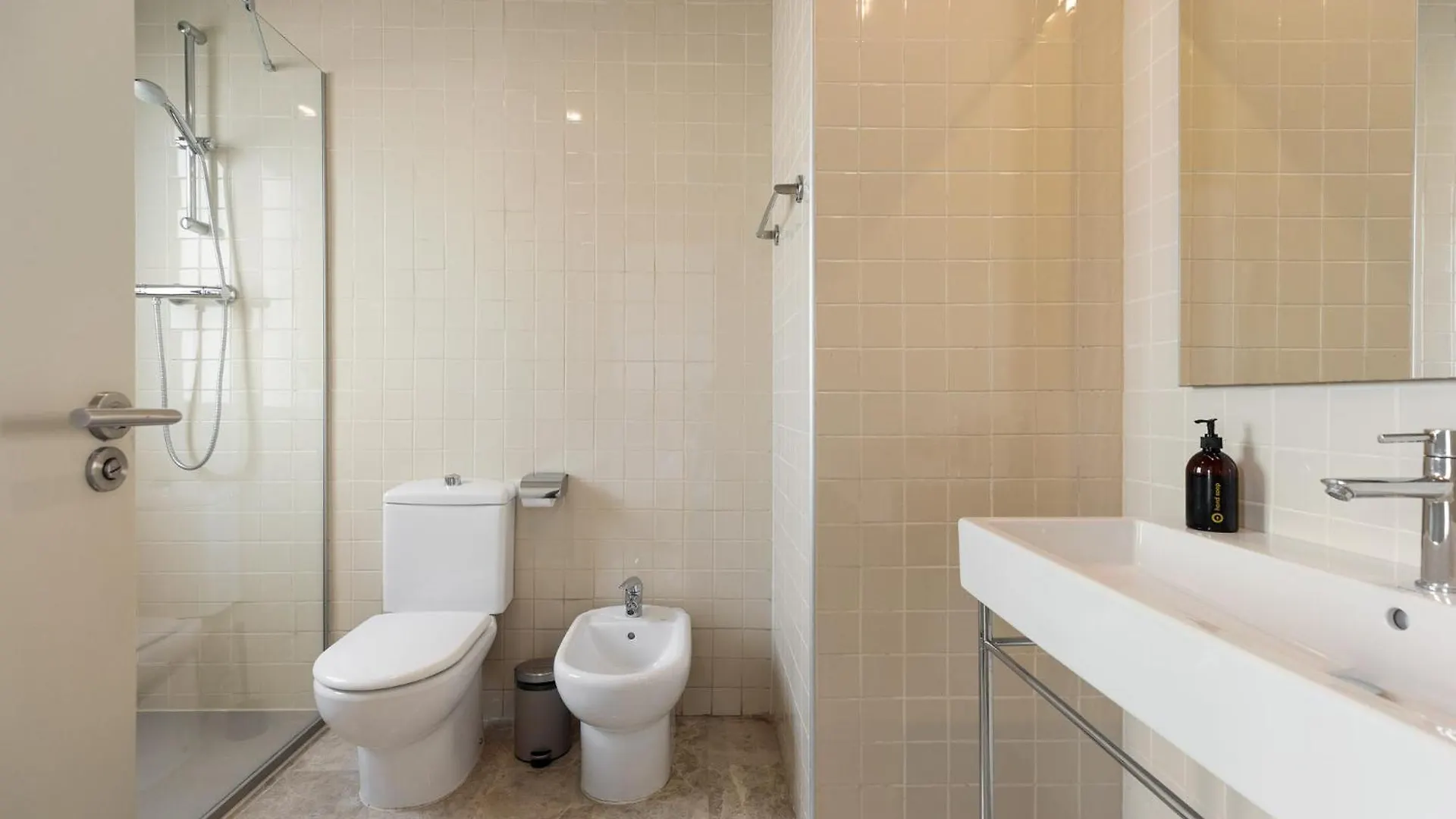 Apartment Ola Living Merce