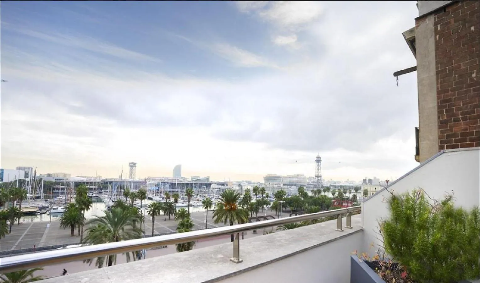 Ola Living Merce Barcelona 0*,
