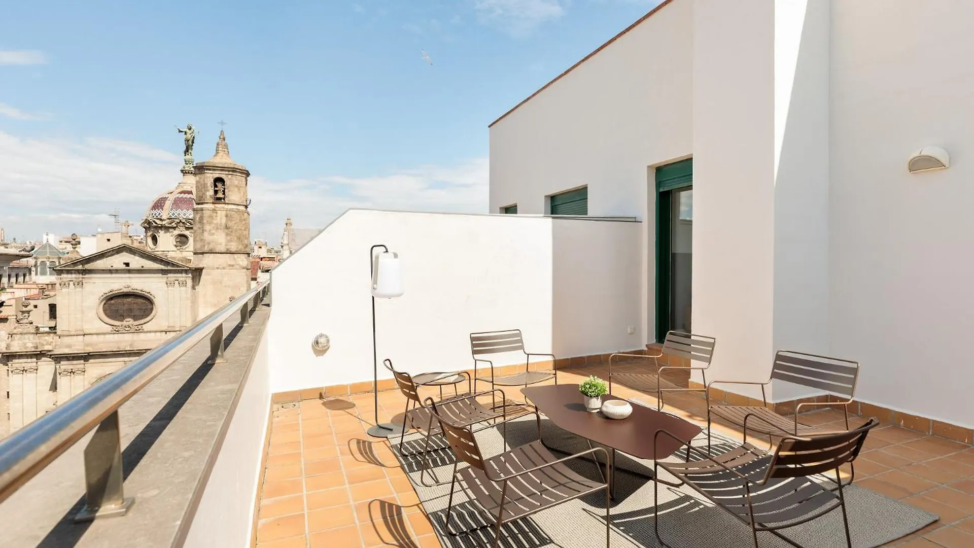 Ola Living Merce 0*, Barcelona Spain